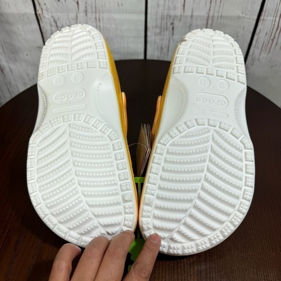 CROCS X MCDONALD’S classic Clog sold out! Size 9 Men’s 11 Women’s - Picture 10 of 10